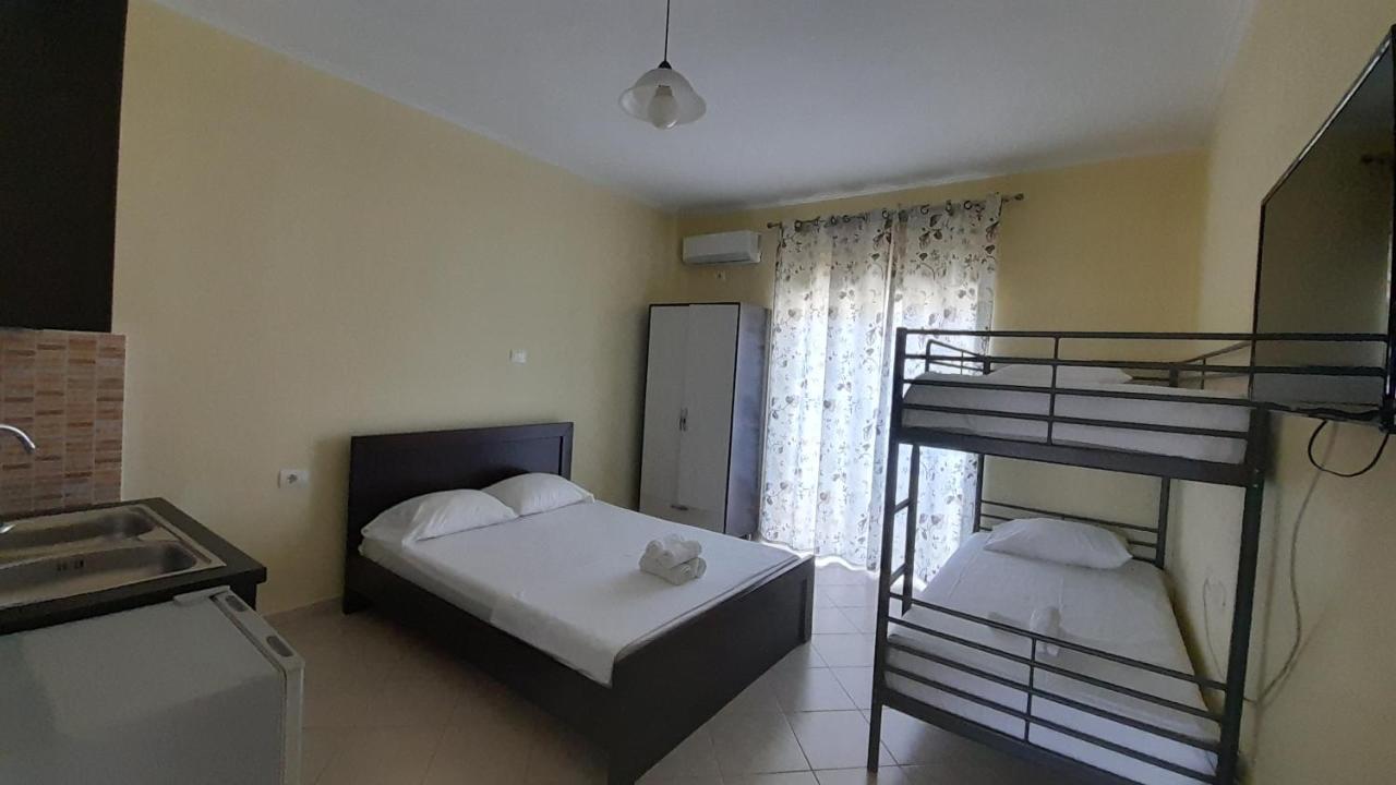 Ksamil'S Island View Hotel Bagian luar foto
