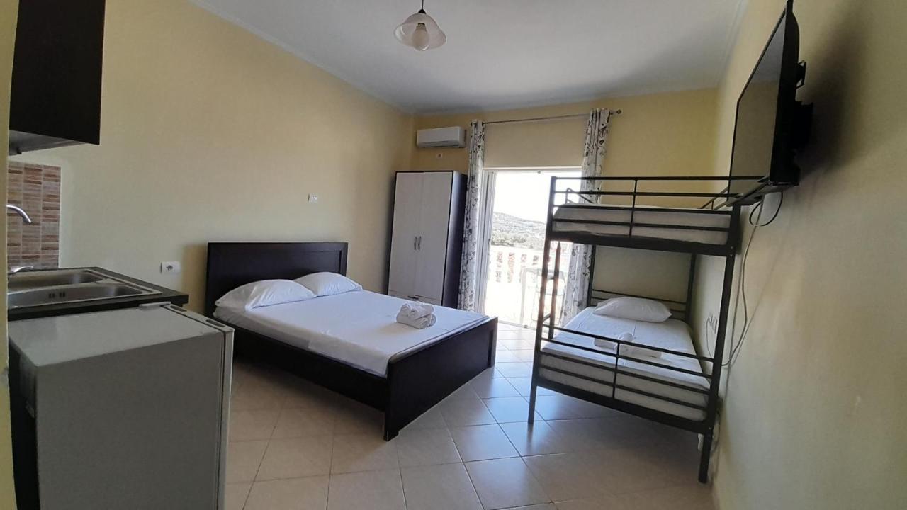 Ksamil'S Island View Hotel Bagian luar foto