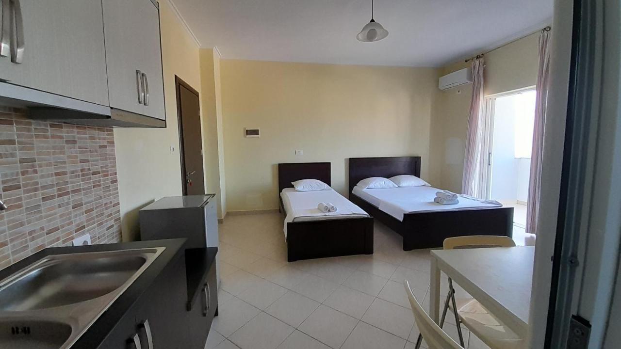 Ksamil'S Island View Hotel Bagian luar foto