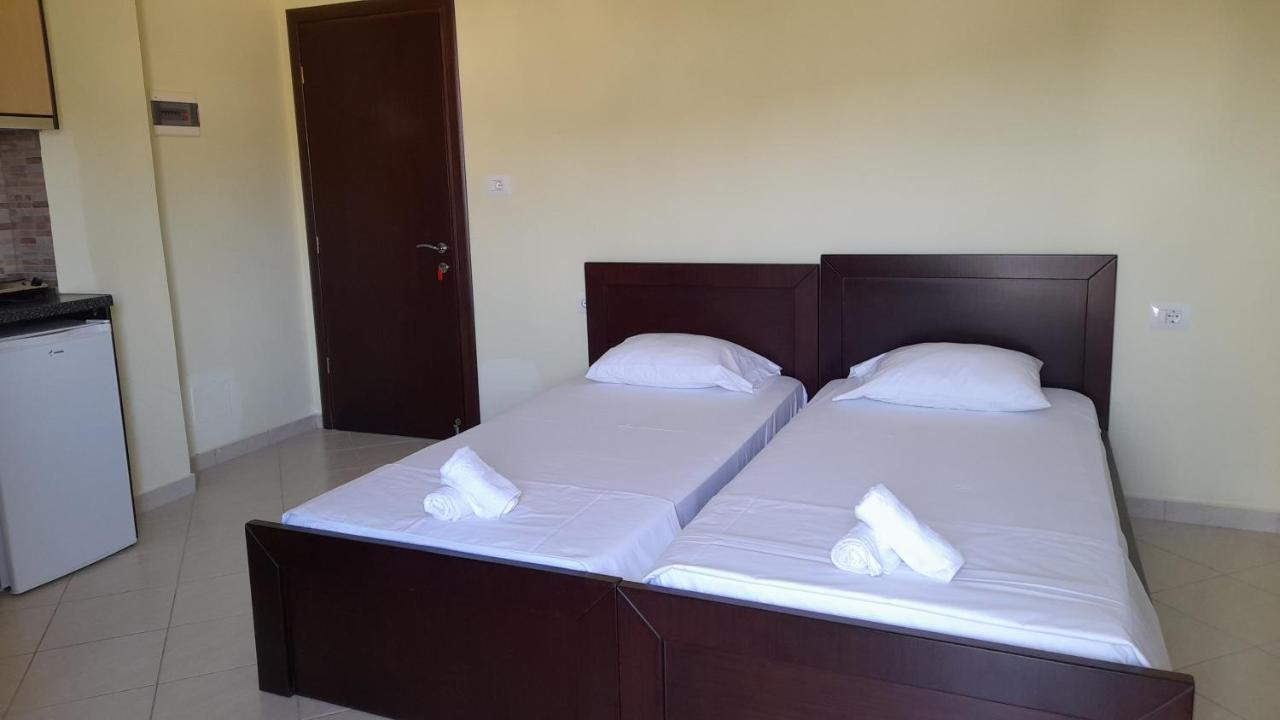 Ksamil'S Island View Hotel Bagian luar foto