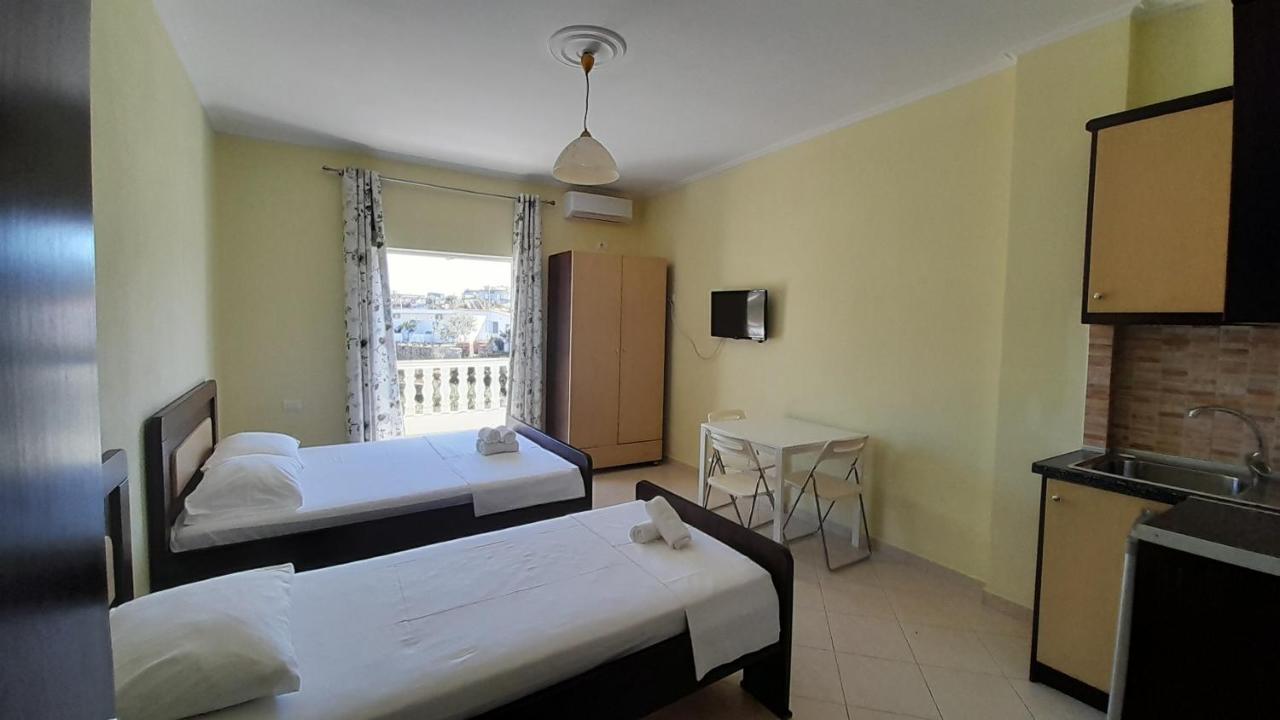 Ksamil'S Island View Hotel Bagian luar foto